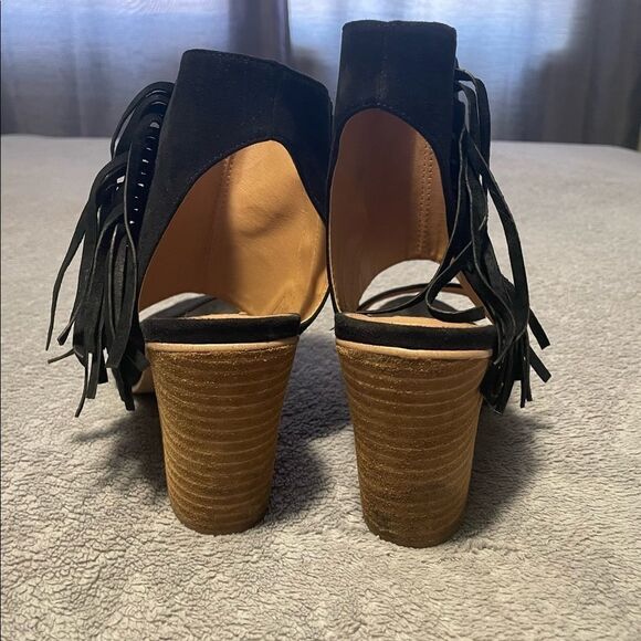 𝅺STEVE Madden fringe open toe chunky heels size 37 (6.5). Good condition. - Picture 3 of 5